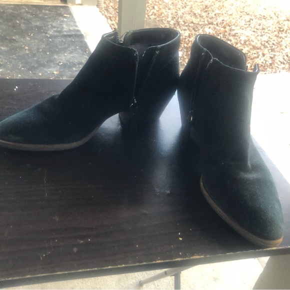Aquatalia Women’s boots black suede Made In Italy Ankle Booties Boots Size 7.5US - Picture 6 of 12